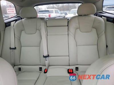 Zdjęcie 10 z 12 samochodu: 2019 VOLVO XC60 T5 INSCRIPTION VIN:LYV102RL6KB232363 - miniatura