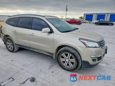 Czwarte zdjęcie samochodu z boku: 2016 CHEVROLET TRAVERSE LT VIN:1GNKRHKD3GJ321541 - miniatura