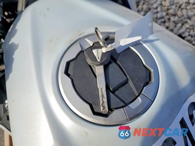 Zdjęcie 8 z 9 samochodu: 2025 KAWASAKI EX500 H VIN:ML5EXGH19SDA62562 - miniatura