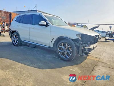 Czwarte zdjęcie samochodu z boku: 2020 BMW X3 SDRIVE30I VIN:5UXTY3C01L9D42268 - miniatura