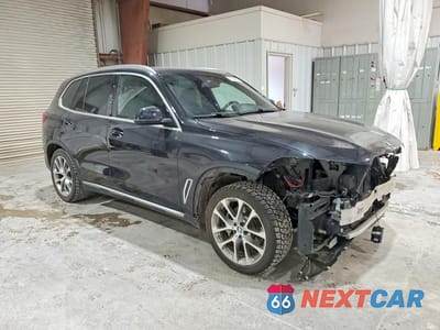 Czwarte zdjęcie samochodu z boku: 2019 BMW X5 XDRIVE40I VIN:5UXCR6C50KLK85280 - miniatura