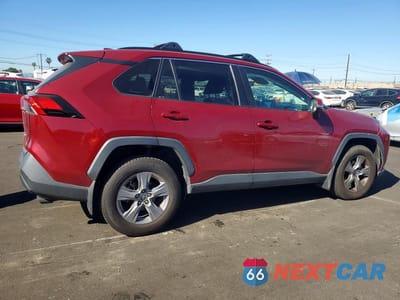 Trzecie zdjęcie samochodu z tyłu: 2022 TOYOTA RAV4 XLE VIN:2T3W1RFV2NW189784 - miniatura