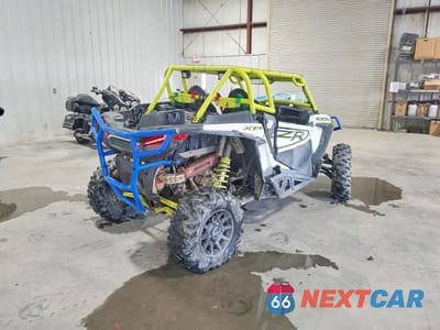 Czwarte zdjęcie samochodu z boku: 2021 POLARIS RZR XP UTILITY VEHICLE VIN:3NSNAE999MF143617 - miniatura