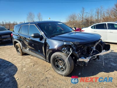Czwarte zdjęcie samochodu z boku: 2023 FORD EXPLORER POLICE INTERCEPTOR VIN:1FM5K8AB8PGB13027 - miniatura