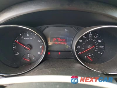 Zdjęcie 9 z 13 samochodu: 2016 KIA SEDONA LX VIN:KNDMB5C16G6086869 - miniatura