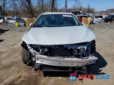 Piąte zdjęcie samochodu w środku: 2022 TOYOTA CAMRY HYBRID SE VIN:4T1G31AK4NU045305 - miniatura