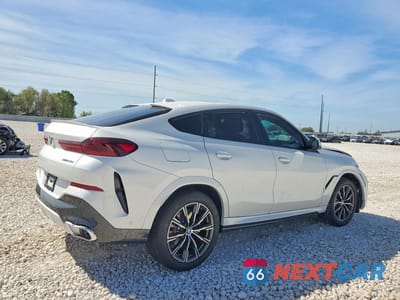Trzecie zdjęcie samochodu z tyłu: 2026 BMW X6 XDRIVE40I VIN:5UX33EX08T9297010 - miniatura