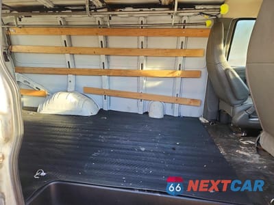 Zdjęcie 11 z 13 samochodu: 2017 GMC SAVANA G2500 VIN:1GTW7AFF5H1908635 - miniatura