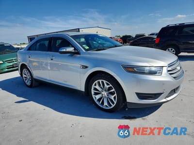 Czwarte zdjęcie samochodu z boku: 2015 FORD TAURUS LIMITED VIN:1FAHP2F88FG134204 - miniatura