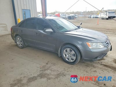 Czwarte zdjęcie samochodu z boku: 2009 HYUNDAI SONATA GLS VIN:5NPET46C29H562164 - miniatura