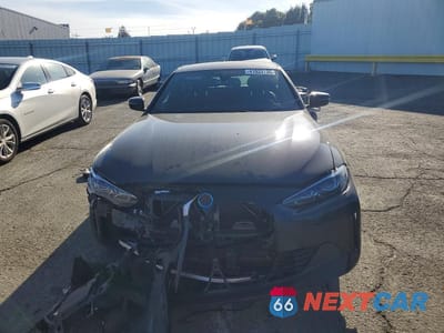 Piąte zdjęcie samochodu w środku: 2024 BMW I4 EDRIVE 35 VIN:WBY43AW03RFS43977 - miniatura