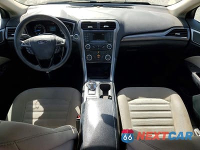 Zdjęcie 8 z 12 samochodu: 2017 FORD FUSION S VIN:3FA6P0G74HR158092 - miniatura