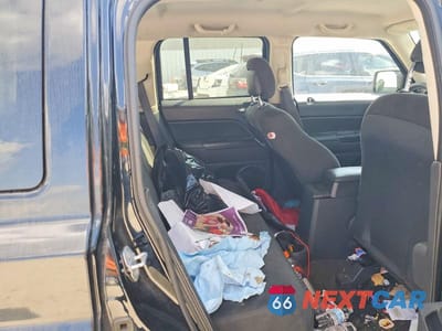 Zdjęcie 11 z 13 samochodu: 2016 JEEP PATRIOT SPORT VIN:1C4NJPBB0GD810161 - miniatura