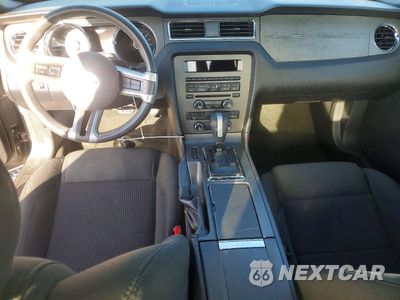 Zdjęcie 8 z 13 samochodu: 2014 FORD MUSTANG VIN:1ZVBP8AM8E5267821 - miniatura