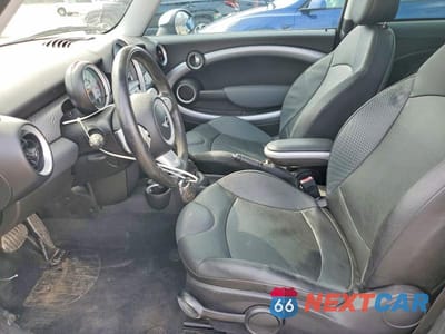 Zdjęcie 7 z 12 samochodu: 2009 MINI COOPER S VIN:WMWMF73589TW87141 - miniatura