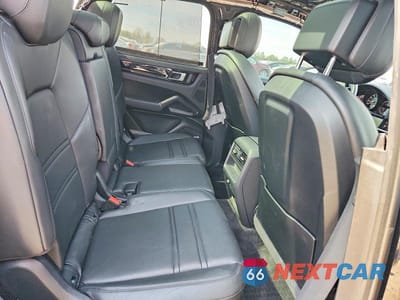 Zdjęcie 10 z 12 samochodu: 2022 PORSCHE CAYENNE VIN:WP1AA2AY0NDA02461 - miniatura