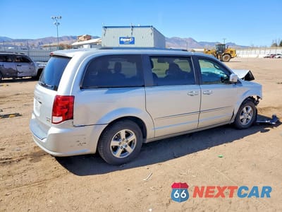Trzecie zdjęcie samochodu z tyłu: 2011 DODGE GRAND CARAVAN CREW VIN:2D4RN5DG8BR657718 - miniatura