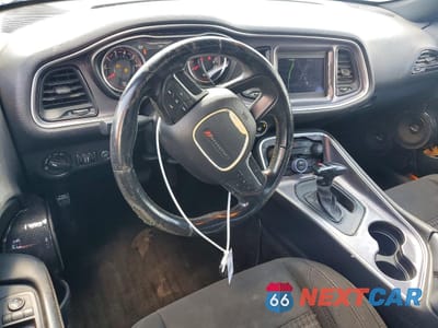 Zdjęcie 8 z 13 samochodu: 2018 DODGE CHALLENGER SXT VIN:2C3CDZAG7JH172237 - miniatura