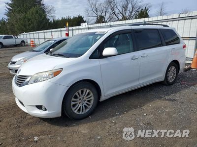 2014 TOYOTA SIENNA XLE 8-PASSENGER 5TDYK3DC3ES494524 - główne zdjęcie licytacji z USA - miniatura