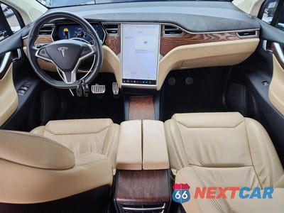 Zdjęcie 8 z 14 samochodu: 2017 TESLA MODEL X VIN:5YJXCBE40HF051766 - miniatura