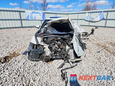 Piąte zdjęcie samochodu w środku: 2016 BMW 328 XIGT SULEV VIN:WBA8Z5C53GGS38114 - miniatura