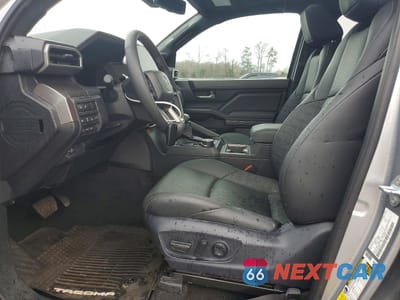 Zdjęcie 7 z 12 samochodu: 2024 TOYOTA TACOMA DOUBLE CAB VIN:3TMLB5JNXRM060649 - miniatura