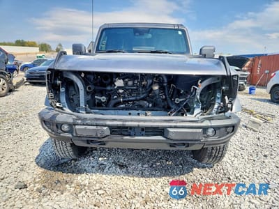 Piąte zdjęcie samochodu w środku: 2023 FORD BRONCO BASE VIN:1FMEE5DP4PLB37331 - miniatura