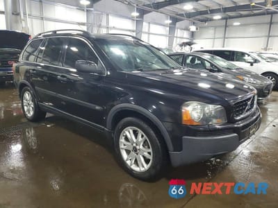 Czwarte zdjęcie samochodu z boku: 2004 VOLVO XC90 T6 VIN:YV1CZ91H341103936 - miniatura