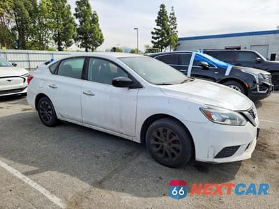 Czwarte zdjęcie samochodu z boku: 2018 NISSAN SENTRA S VIN:3N1AB7AP4JY275576 - miniatura