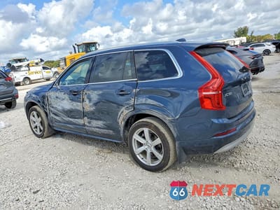 Drugie zdjęcie samochodu z przodu: 2022 VOLVO XC90 T6 MOMENTUM VIN:YV4A22PK9N1816527 - miniatura
