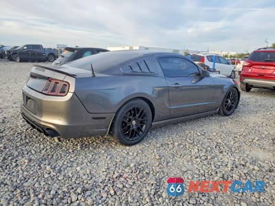 Trzecie zdjęcie samochodu z tyłu: 2014 FORD MUSTANG VIN:1ZVBP8AM1E5315367 - miniatura