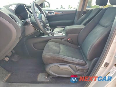 Piąte zdjęcie samochodu w środku: 2016 NISSAN PATHFINDER S VIN:5N1AR2MN9GC645598 - miniatura