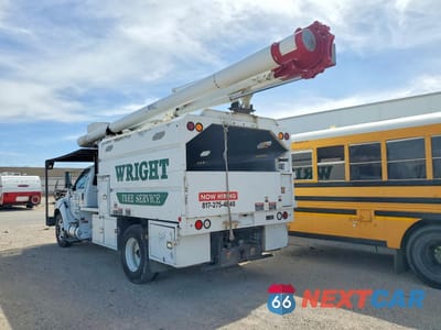 Trzecie zdjęcie samochodu z tyłu: 2015 FORD F750 SUPER DUTY FORESTRY BUCKET TRUCK VIN:3FRNF7FBXFV643822 - miniatura
