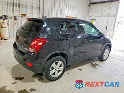 Trzecie zdjęcie samochodu z tyłu: 2020 CHEVROLET TRAX LS VIN:KL7CJNSB5LB325058 - miniatura