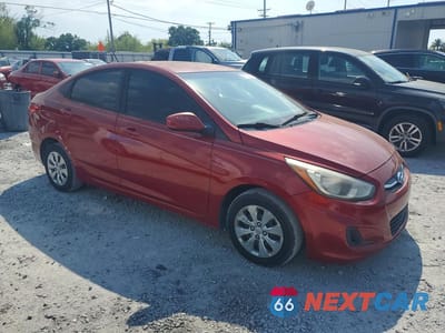 Czwarte zdjęcie samochodu z boku: 2017 HYUNDAI ACCENT SE VIN:KMHCT4AEXHU394502 - miniatura