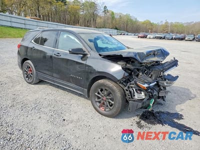 Czwarte zdjęcie samochodu z boku: 2019 CHEVROLET EQUINOX LT VIN:3GNAXUEV4KL118335 - miniatura