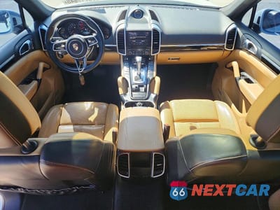 Zdjęcie 8 z 13 samochodu: 2017 PORSCHE CAYENNE VIN:WP1AA2A27HKA87827 - miniatura