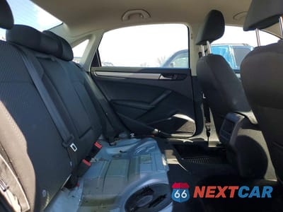 Zdjęcie 10 z 12 samochodu: 2012 VOLKSWAGEN PASSAT S VIN:1VWAP7A3XCC081137 - miniatura