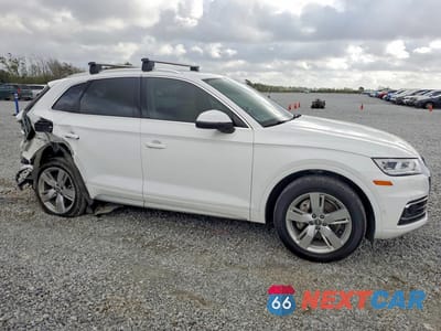 Czwarte zdjęcie samochodu z boku: 2019 AUDI Q5 PRESTIGE VIN:WA1CNAFY5K2086053 - miniatura