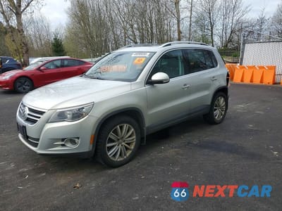 2011 VOLKSWAGEN TIGUAN S WVGBV7AX2BW513941 - główne zdjęcie licytacji z USA - miniatura
