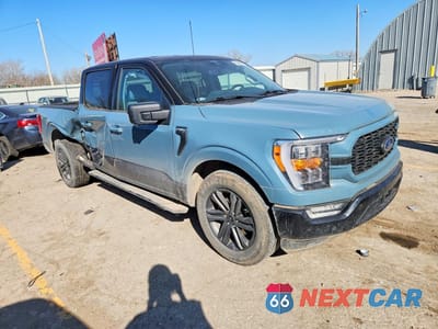 Czwarte zdjęcie samochodu z boku: 2023 FORD F150 SUPERCREW VIN:1FTEW1C80PKD00065 - miniatura