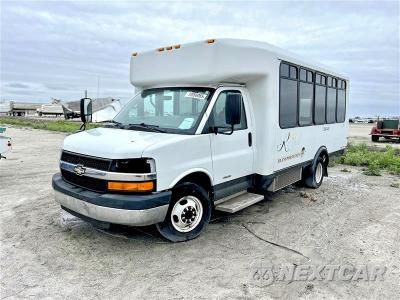 Drugie zdjęcie samochodu z przodu: 2014 CHEVROLET EXPRESS SHUTTLE BUS VIN:1GB6G5BG1E1175912 - miniatura