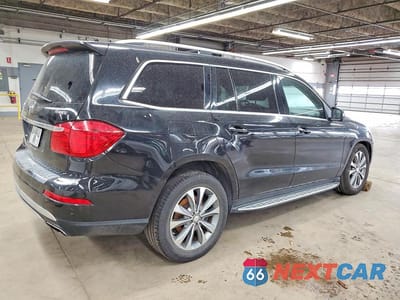 Trzecie zdjęcie samochodu z tyłu: 2013 MERCEDES-BENZ GL 450 4MATIC VIN:4JGDF7CE5DA205759 - miniatura