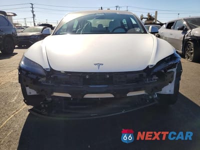 Piąte zdjęcie samochodu w środku: 2024 TESLA MODEL 3 VIN:5YJ3E1EA4RF827228 - miniatura