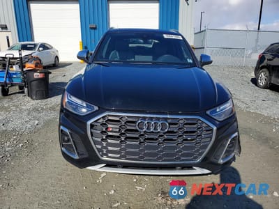 Piąte zdjęcie samochodu w środku: 2022 AUDI SQ5 SPORTBACK PREMIUM VIN:WA114AFY2N2027489 - miniatura