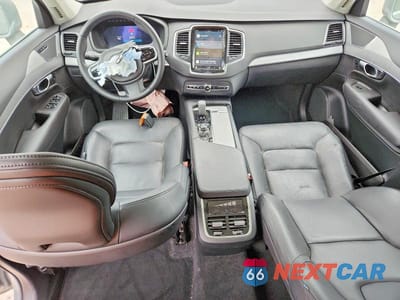 Zdjęcie 8 z 12 samochodu: 2025 VOLVO XC90 CORE VIN:YV4M12PJ2S1335599 - miniatura