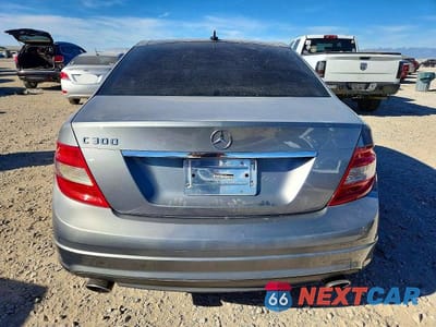 Zdjęcie 6 z 11 samochodu: 2011 MERCEDES-BENZ C 300 VIN:WDDGF5EB9BR172777 - miniatura