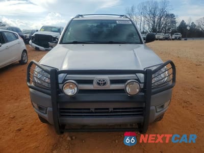 Piąte zdjęcie samochodu w środku: 2003 TOYOTA 4RUNNER SR5 VIN:JTEBT14R430006642 - miniatura