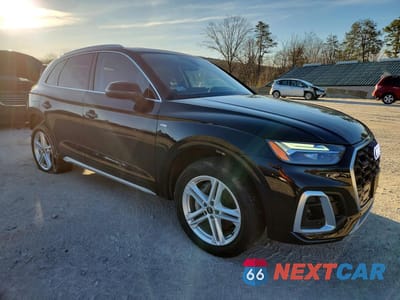Czwarte zdjęcie samochodu z boku: 2024 AUDI Q5 E PREMIUM 55 VIN:WA1G2AFY0R2102423 - miniatura