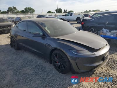 Czwarte zdjęcie samochodu z boku: 2024 TESLA MODEL 3 VIN:5YJ3E1ET2RF832011 - miniatura